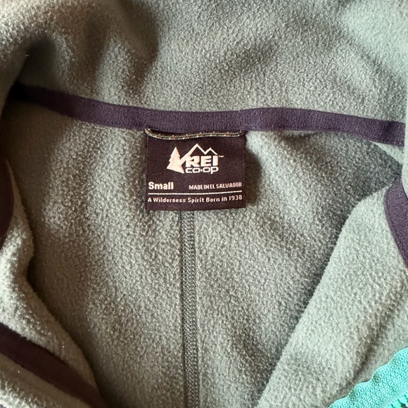 REI Women’s Fleece Jacket - Picture 4 of 4